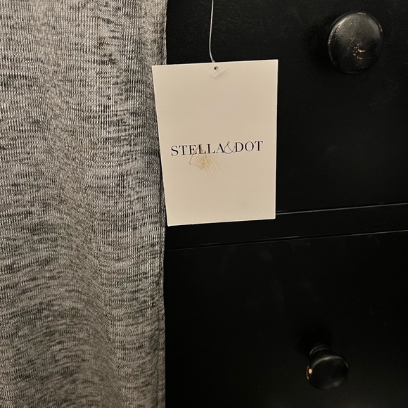 NWT Stella & Dot Women Silver Metallic Sheer V Neck Shirt size Large - Picture 7 of 7